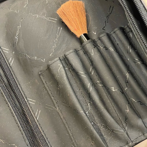 Wallet size Mac Make up and brush holder - Picture 8 of 15